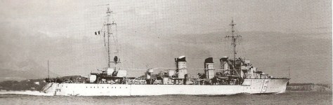 Le contre-torpilleur Lynx vu de tribord arrière