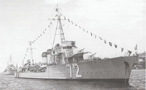 Le torpilleur d'escadre Typhon