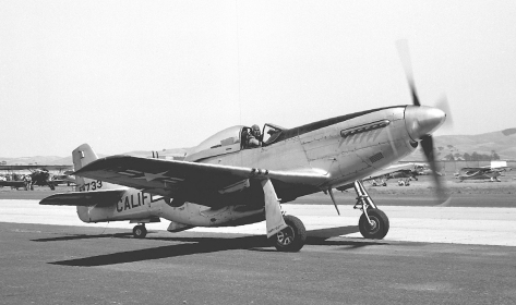 North American P-51D Mustang 322.jpg